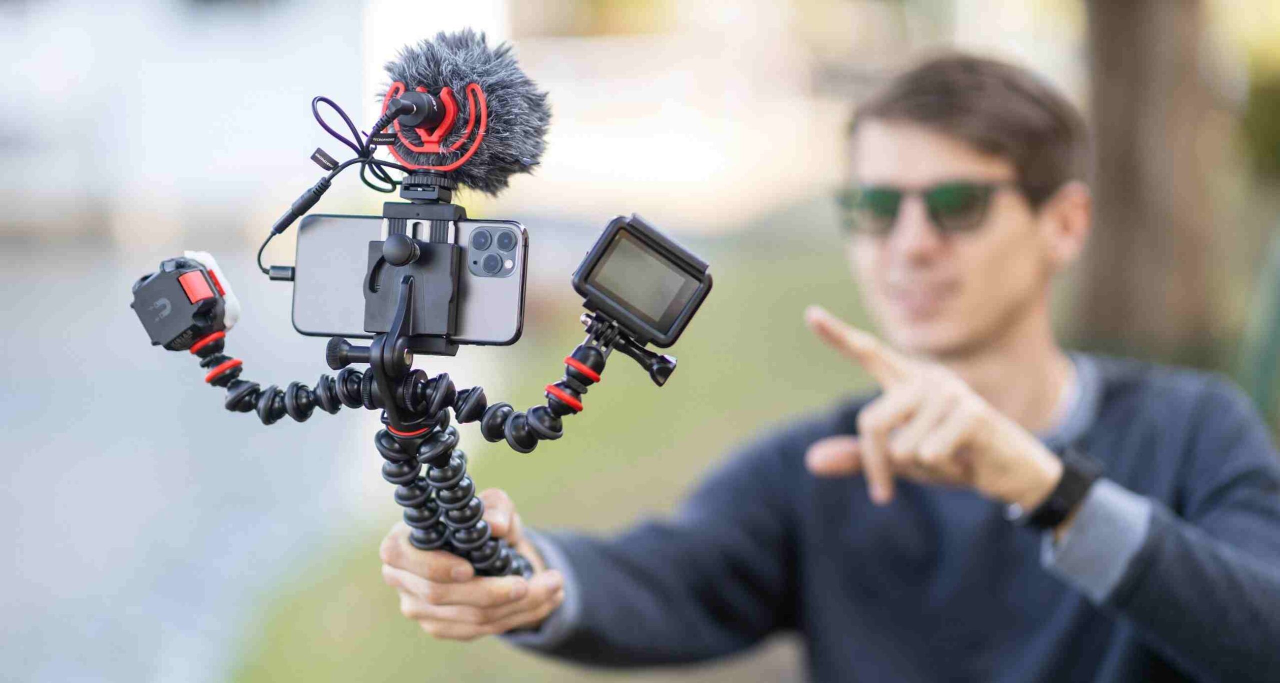 Latihan Komunikasi Dengan Vlogging, Bisa Kok !